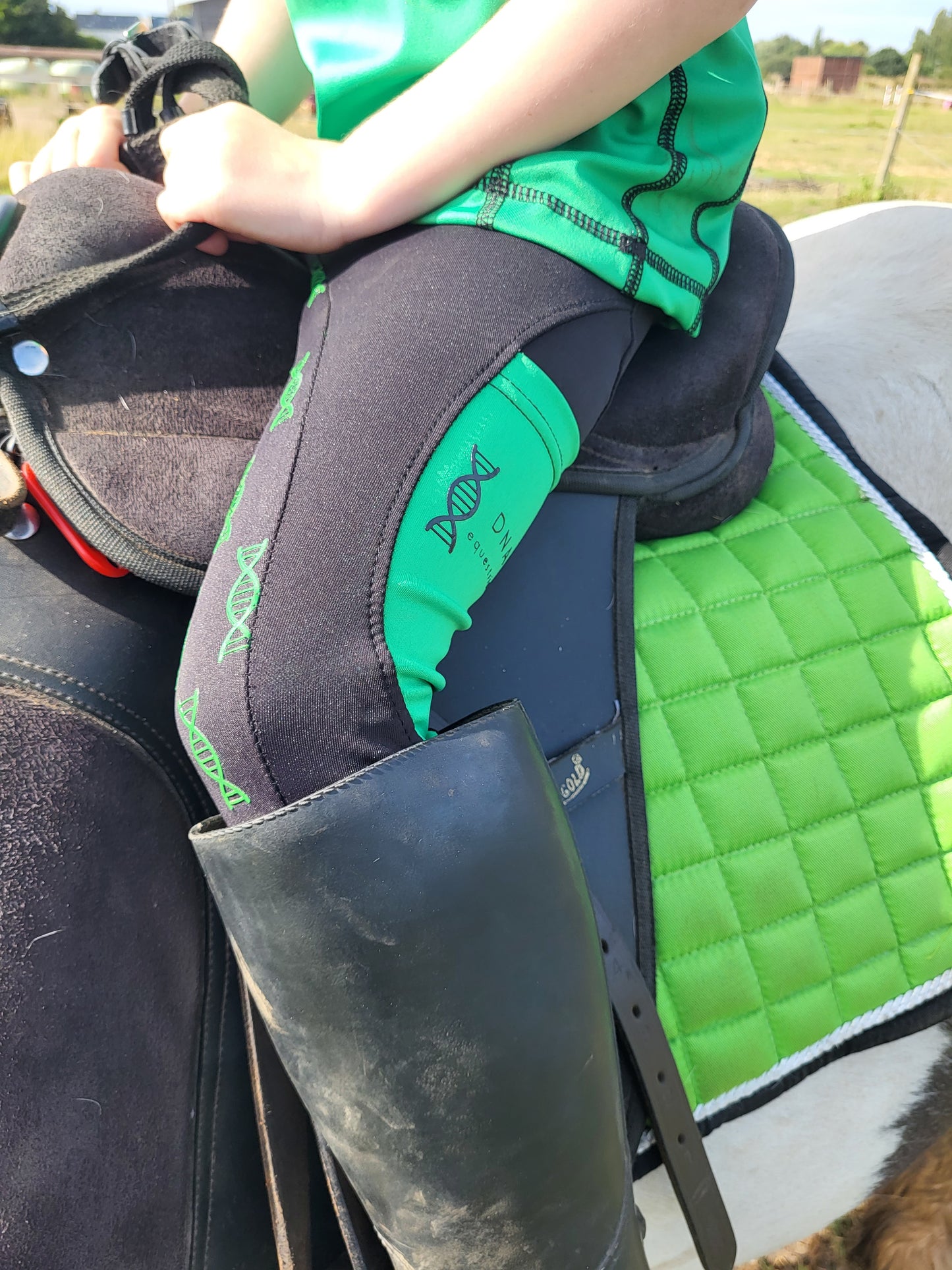 Long sleeved children's baselayer in green